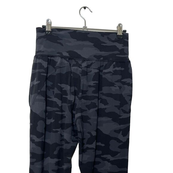 Athleta Salutation Joggers Women’s Size Small Camo Gray Black High Rise Athletic - Picture 7 of 14